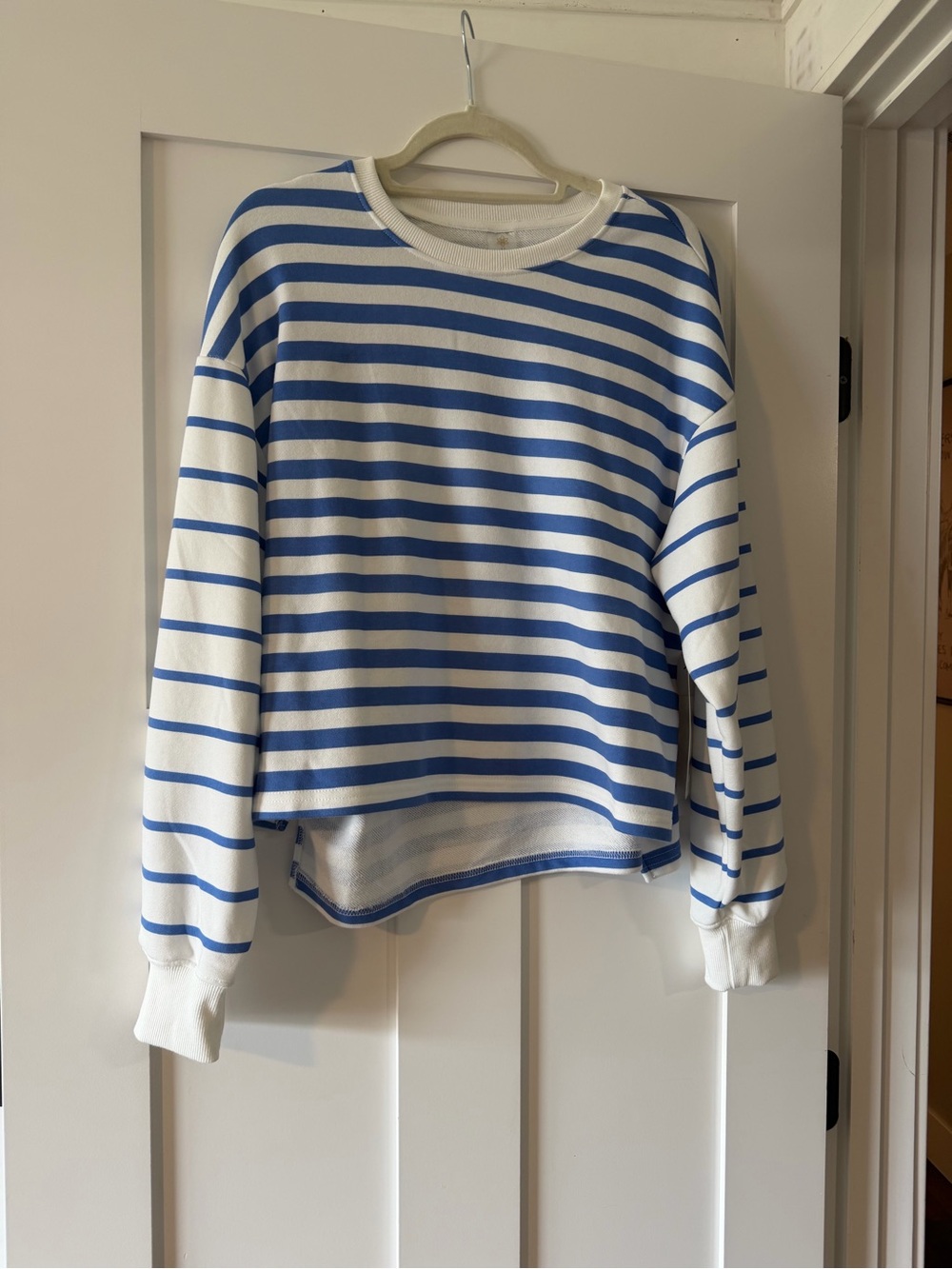 Striped Blue & White Women's Crewneck Sweatshirt